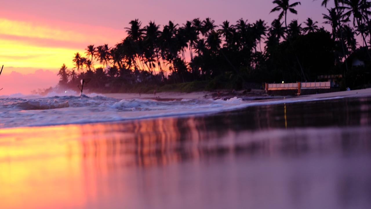 Turtle Eco Beach Hotel Matara Exterior photo